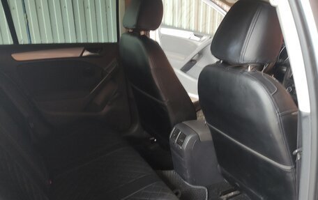 Volkswagen Golf VI, 2010 год, 800 000 рублей, 10 фотография
