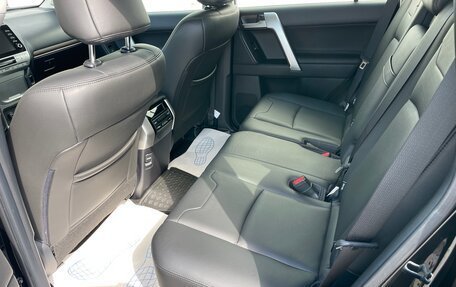 Toyota Land Cruiser Prado 150 рестайлинг 2, 2020 год, 6 900 000 рублей, 10 фотография