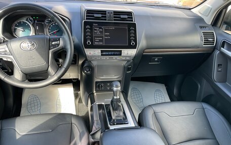 Toyota Land Cruiser Prado 150 рестайлинг 2, 2020 год, 6 900 000 рублей, 8 фотография