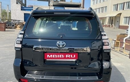 Toyota Land Cruiser Prado 150 рестайлинг 2, 2020 год, 6 900 000 рублей, 3 фотография
