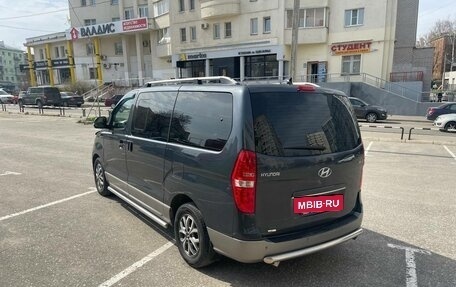 Hyundai H-1 II рестайлинг, 2019 год, 2 890 000 рублей, 2 фотография