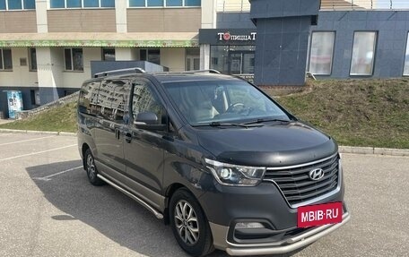 Hyundai H-1 II рестайлинг, 2019 год, 2 890 000 рублей, 8 фотография