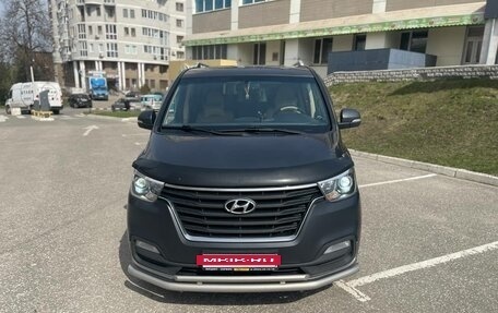 Hyundai H-1 II рестайлинг, 2019 год, 2 890 000 рублей, 10 фотография
