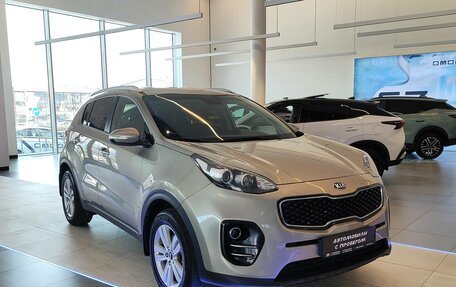 KIA Sportage IV рестайлинг, 2017 год, 2 045 000 рублей, 3 фотография