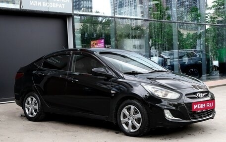 Hyundai Solaris II рестайлинг, 2011 год, 697 000 рублей, 3 фотография