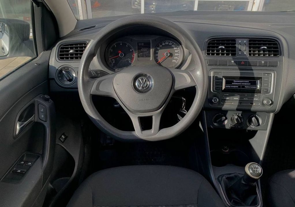Volkswagen Polo, 2016 год, 800 000 рублей, 12 фотография
