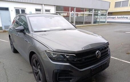 Volkswagen Touareg III, 2022 год, 5 120 000 рублей, 1 фотография