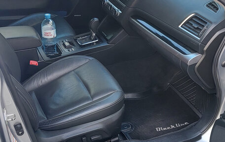 Subaru Outback IV рестайлинг, 2017 год, 2 650 000 рублей, 7 фотография