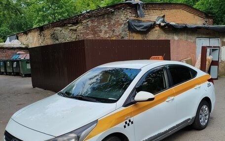 Hyundai Solaris II рестайлинг, 2019 год, 830 000 рублей, 2 фотография