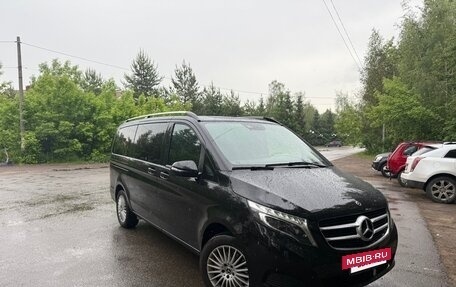 Mercedes-Benz V-Класс, 2018 год, 4 950 000 рублей, 2 фотография