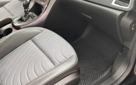 Opel Astra J, 2014 год, 980 000 рублей, 14 фотография