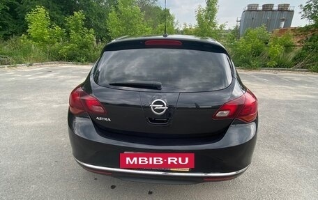 Opel Astra J, 2014 год, 980 000 рублей, 3 фотография