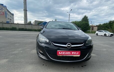 Opel Astra J, 2014 год, 980 000 рублей, 2 фотография