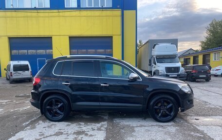 Volkswagen Tiguan I, 2010 год, 980 000 рублей, 2 фотография