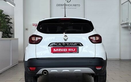 Renault Kaptur I рестайлинг, 2021 год, 1 534 000 рублей, 6 фотография