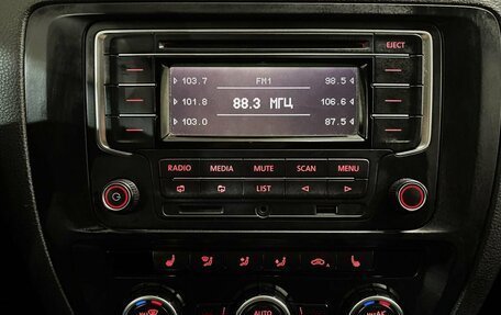 Volkswagen Jetta VI, 2013 год, 1 095 000 рублей, 15 фотография
