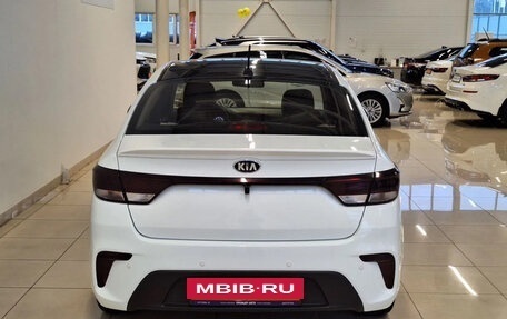 KIA Rio IV, 2018 год, 1 250 000 рублей, 5 фотография