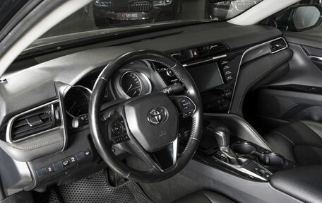 Toyota Camry, 2019 год, 2 442 000 рублей, 3 фотография