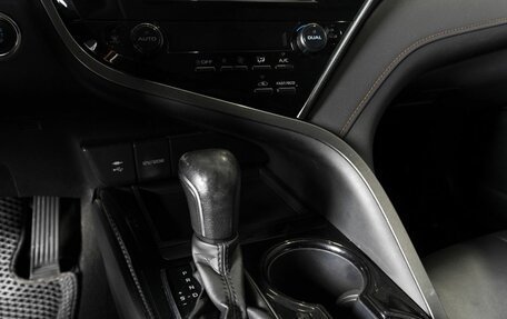 Toyota Camry, 2019 год, 2 442 000 рублей, 5 фотография