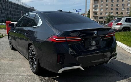 BMW 5 серия, 2024 год, 7 300 000 рублей, 2 фотография