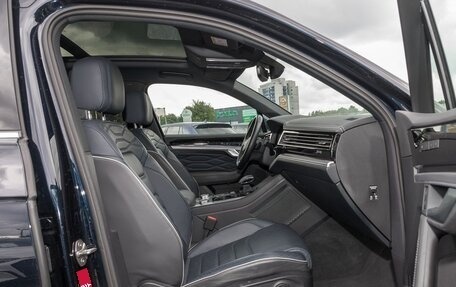 Volkswagen Touareg III, 2022 год, 5 000 000 рублей, 4 фотография