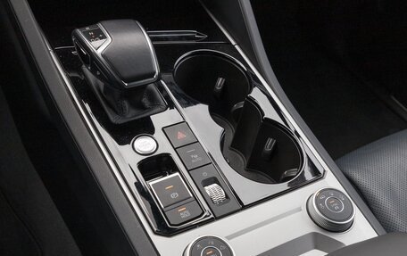 Volkswagen Touareg III, 2022 год, 5 000 000 рублей, 11 фотография