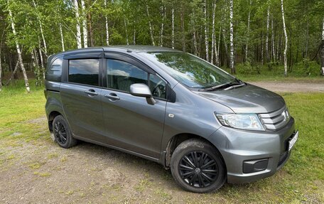 Honda Freed I, 2010 год, 1 100 000 рублей, 3 фотография