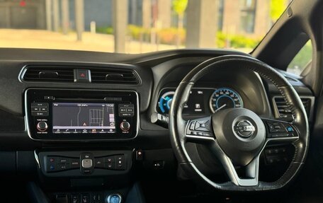 Nissan Leaf II, 2018 год, 1 400 000 рублей, 9 фотография