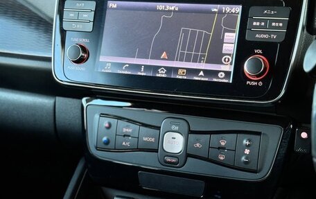 Nissan Leaf II, 2018 год, 1 400 000 рублей, 8 фотография