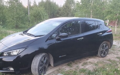 Nissan Leaf II, 2018 год, 1 400 000 рублей, 13 фотография