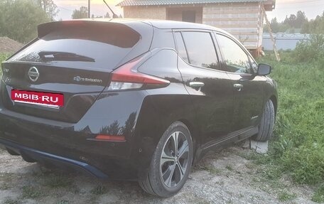 Nissan Leaf II, 2018 год, 1 400 000 рублей, 11 фотография