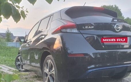 Nissan Leaf II, 2018 год, 1 400 000 рублей, 14 фотография