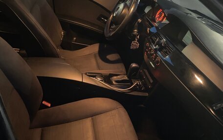 BMW 5 серия, 2006 год, 950 000 рублей, 11 фотография