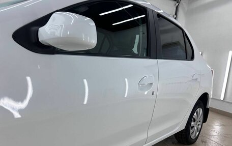 Renault Logan II, 2019 год, 899 000 рублей, 10 фотография