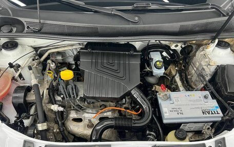 Renault Logan II, 2019 год, 899 000 рублей, 30 фотография