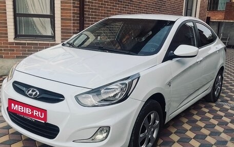 Hyundai Solaris II рестайлинг, 2013 год, 730 000 рублей, 4 фотография
