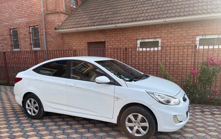 Hyundai Solaris II рестайлинг, 2013 год, 730 000 рублей, 7 фотография