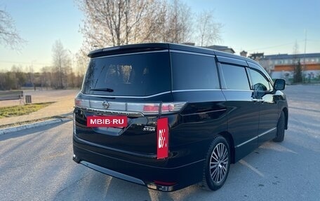Nissan Elgrand III, 2018 год, 2 900 000 рублей, 4 фотография