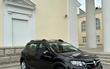 Renault Sandero II рестайлинг, 2016 год, 930 000 рублей, 2 фотография