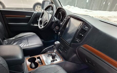 Mitsubishi Pajero IV, 2007 год, 1 445 000 рублей, 17 фотография
