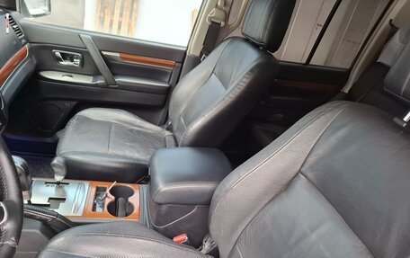 Mitsubishi Pajero IV, 2007 год, 1 445 000 рублей, 22 фотография