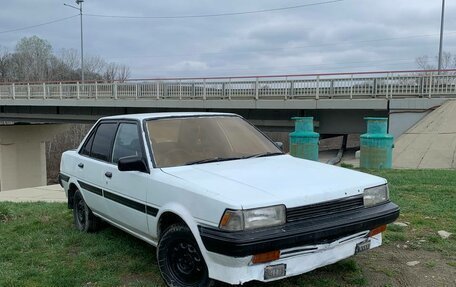 Toyota Carina, 1985 год, 125 000 рублей, 3 фотография