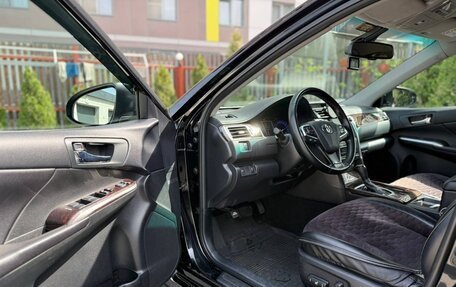 Toyota Camry, 2017 год, 2 400 000 рублей, 9 фотография
