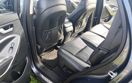 Hyundai Santa Fe III рестайлинг, 2017 год, 2 400 000 рублей, 3 фотография