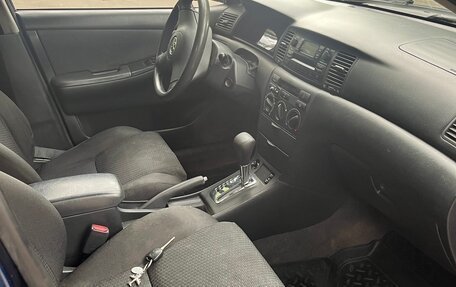 Toyota Corolla, 2005 год, 390 000 рублей, 10 фотография