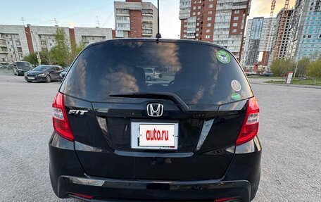 Honda Fit III, 2013 год, 915 000 рублей, 6 фотография
