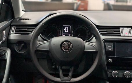 Skoda Octavia IV, 2019 год, 1 750 000 рублей, 16 фотография