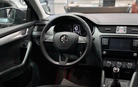 Skoda Octavia IV, 2019 год, 1 750 000 рублей, 10 фотография