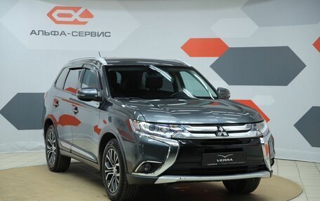 Mitsubishi Outlander III рестайлинг 3, 2015 год, 1 730 000 рублей, 3 фотография