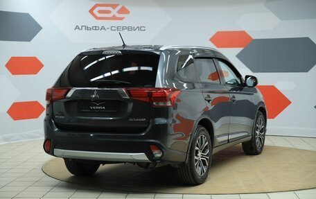 Mitsubishi Outlander III рестайлинг 3, 2015 год, 1 730 000 рублей, 5 фотография